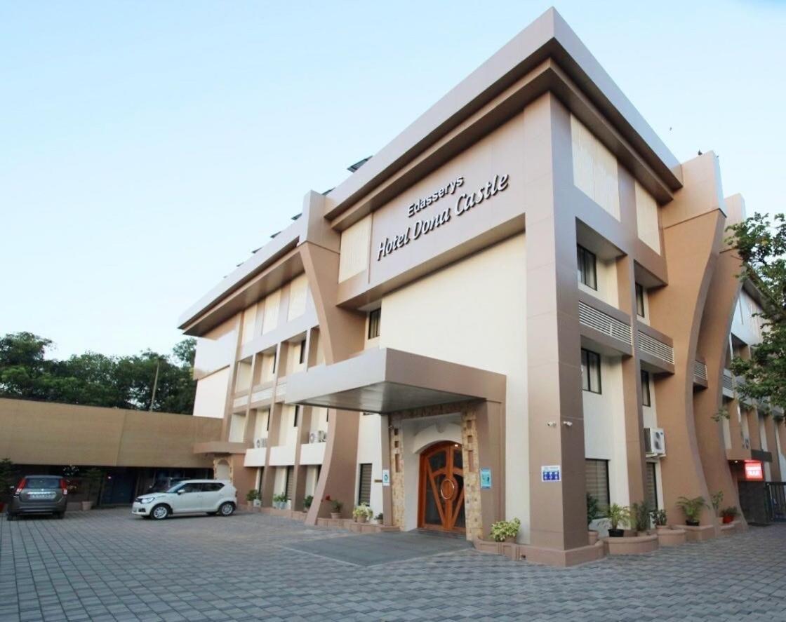 فندق Super Townhouse Dona Castle كولاّم المظهر الخارجي الصورة