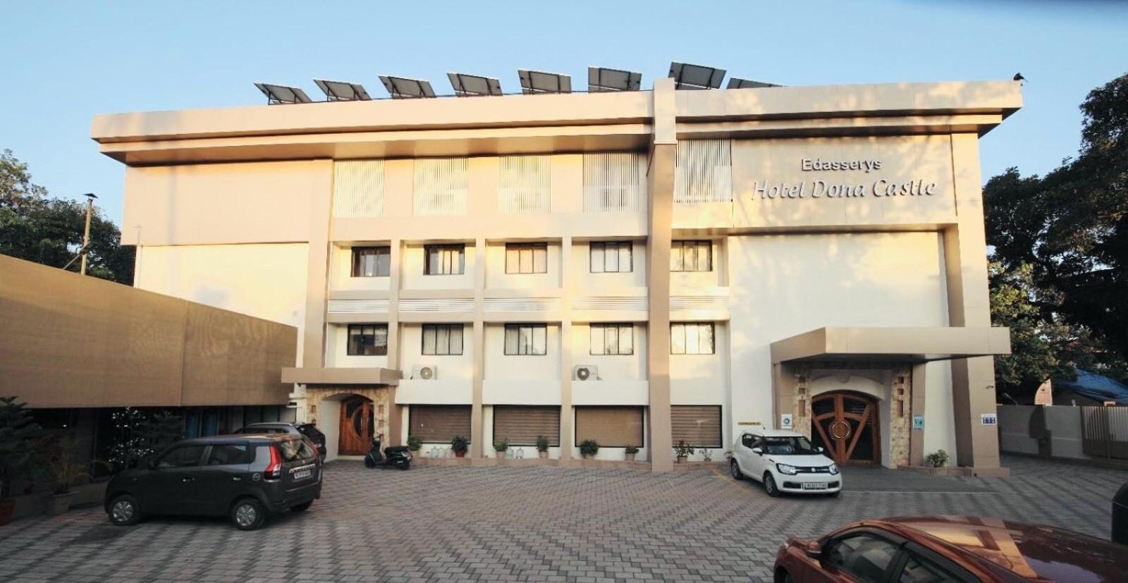 فندق Super Townhouse Dona Castle كولاّم المظهر الخارجي الصورة